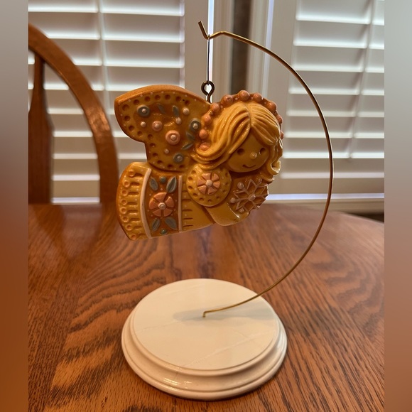 Hallmark Ornament Display Stand - Picture 10 of 11